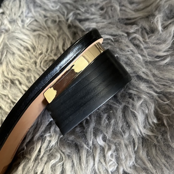 Vince Camuto Leather Women's Cris Cros Block Heel Sandal with Gold Detail Size 9 - Picture 6 of 9